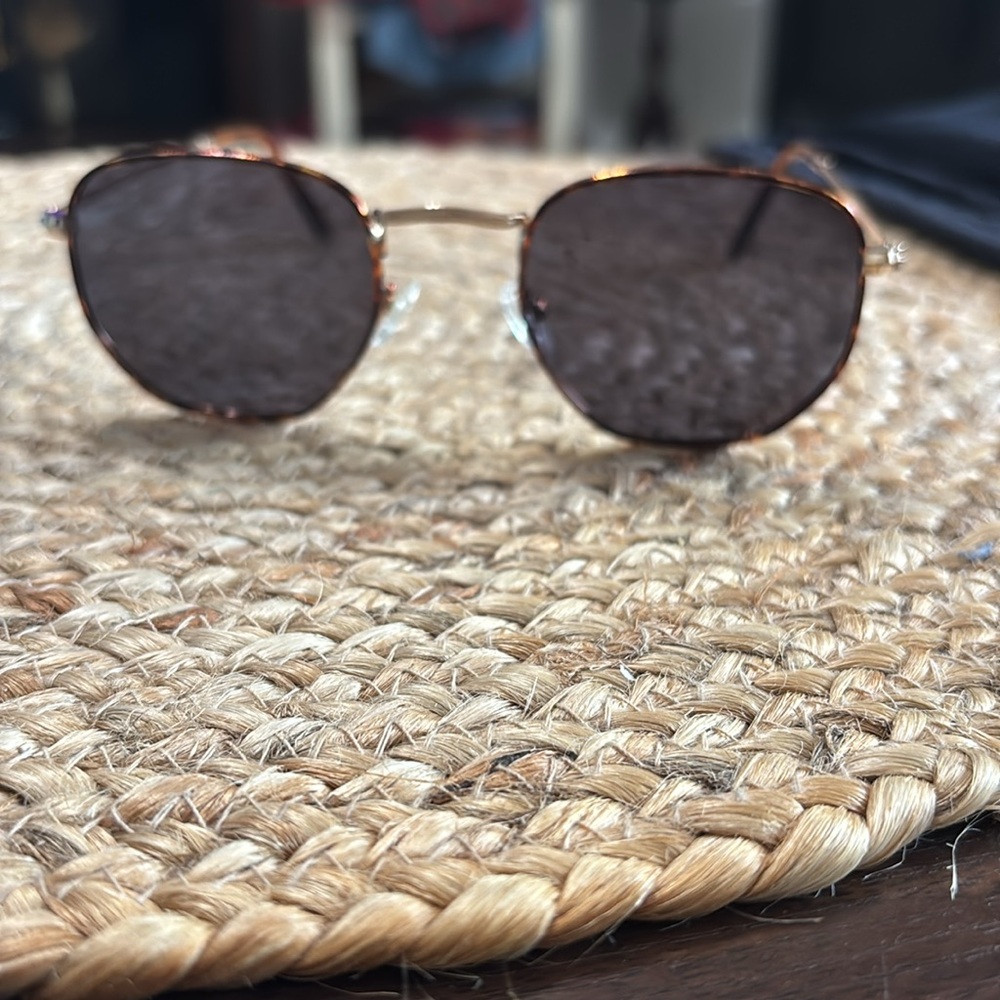 Quality unnamed unisex polarized sun glasses